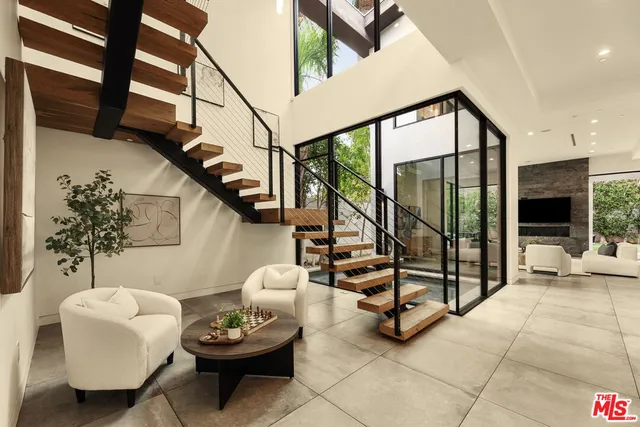 $3,450,000 | 458 South Mansfield Avenue, Los Angeles, CA 90036