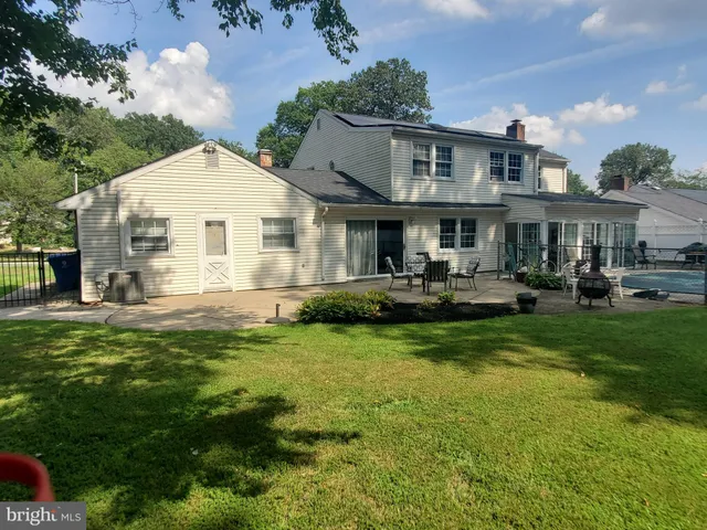 $494,900 | 40 Crestview Drive, Willingboro, NJ 08046