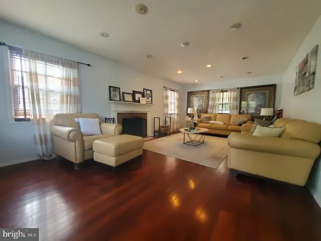 $494,900 | 40 Crestview Drive, Willingboro, NJ 08046