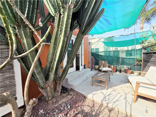 $3,900 | 2068 San Francisco Avenue, Long Beach, CA 90806