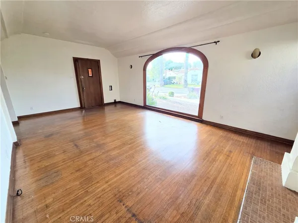 $3,900 | 2068 San Francisco Avenue, Long Beach, CA 90806