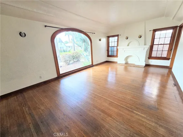 $3,900 | 2068 San Francisco Avenue, Long Beach, CA 90806