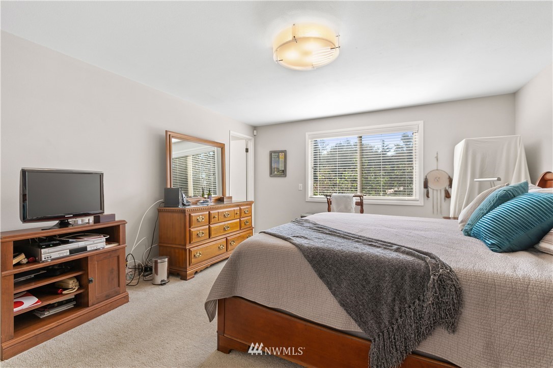 19678 Skyridge Road Mount Vernon, WA 98274 - Photo 17 of 25 Gallery Image 17