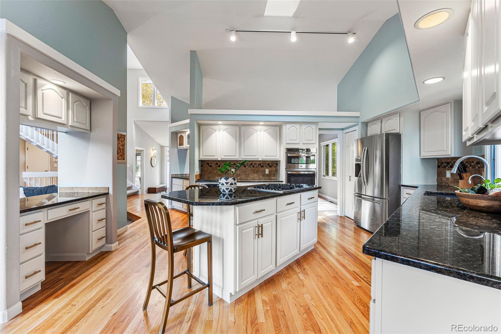 2231 Summitview Drive Longmont, CO 80504 - Photo 15 of 37