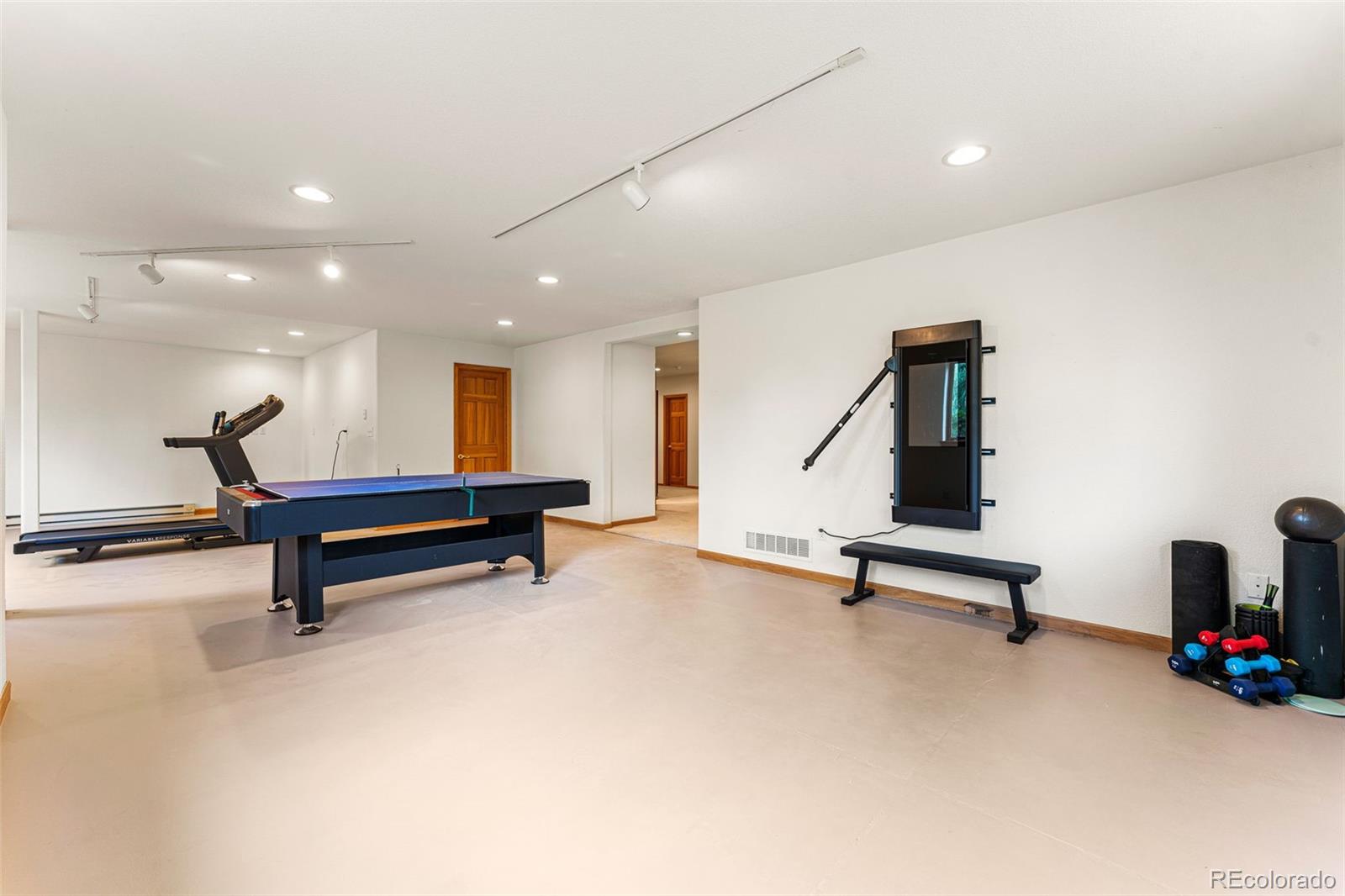 2231 Summitview Drive Longmont, CO 80504 - Photo 29 of 37