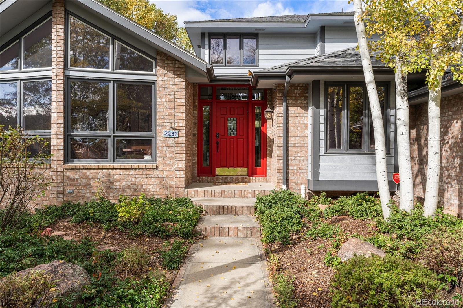 2231 Summitview Drive Longmont, CO 80504 - Photo 3 of 37