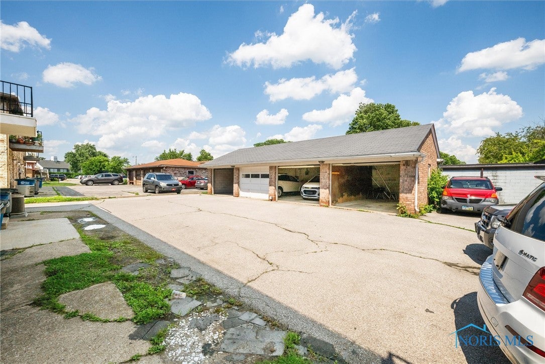 2403 Rockspring Road Toledo, OH 43614 - Photo 19 of 20 Gallery Image 19