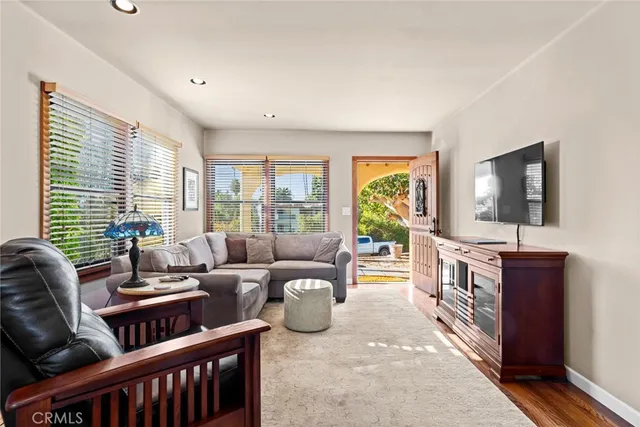 $1,999,999 | 147 Trafalgar Lane, San Clemente, CA 92672