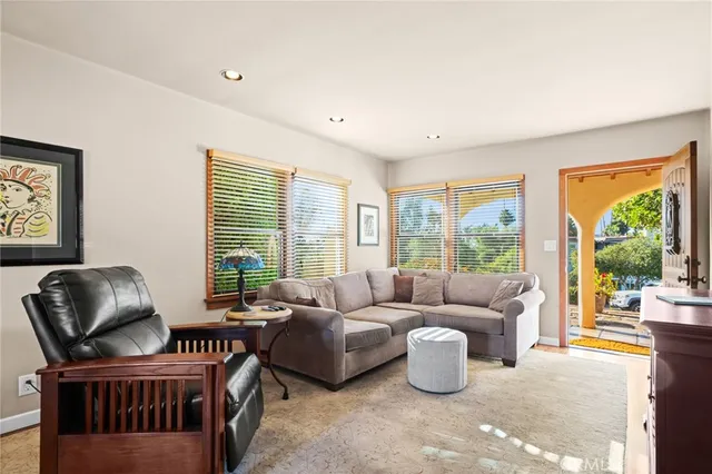 $1,999,999 | 147 Trafalgar Lane, San Clemente, CA 92672