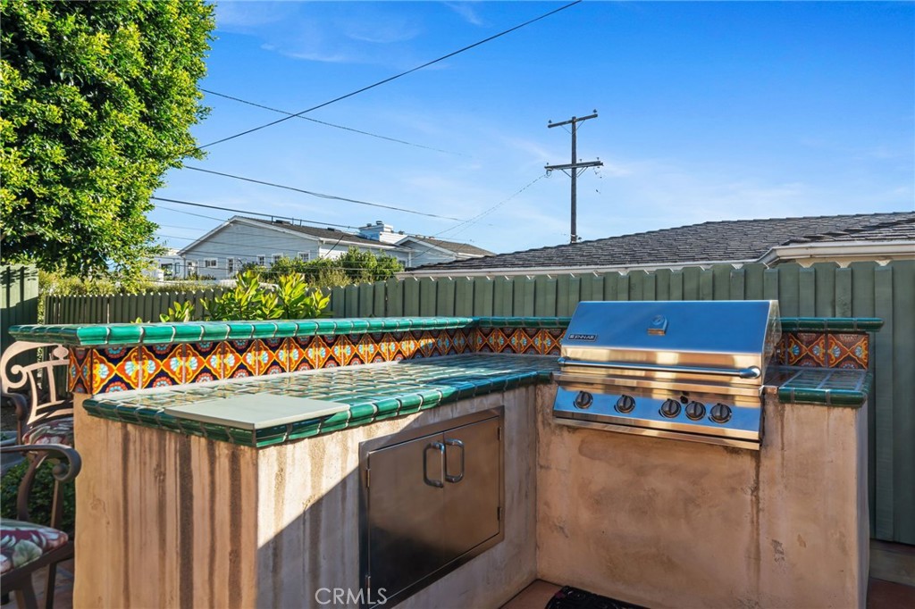 147 Trafalgar Lane San Clemente, CA 92672 - Photo 27 of 37 a view of a chairs and table in the terrace