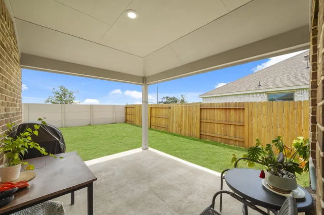 $2,300 | 3019 Live Spgs Way, Rosenberg, TX 77471