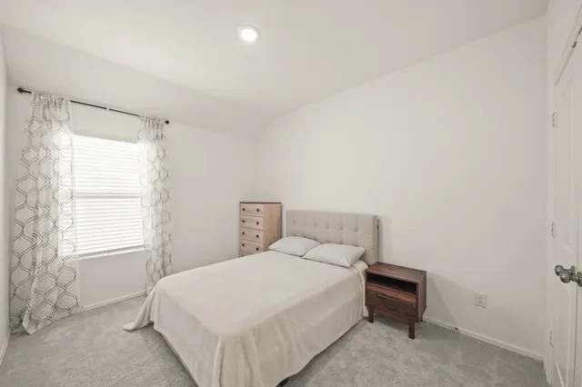 $2,300 | 3019 Live Spgs Way, Rosenberg, TX 77471