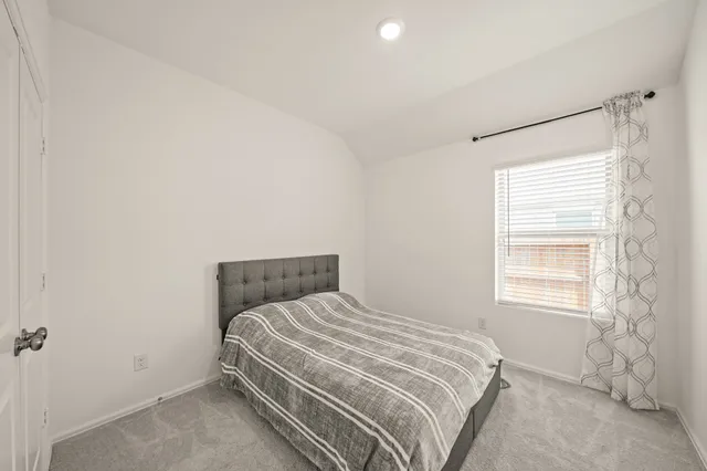 $2,300 | 3019 Live Spgs Way, Rosenberg, TX 77471