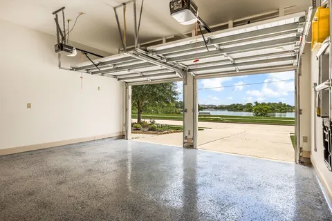 $535,000 | 10 Cottage Glen Lane, Fulshear, TX 77441