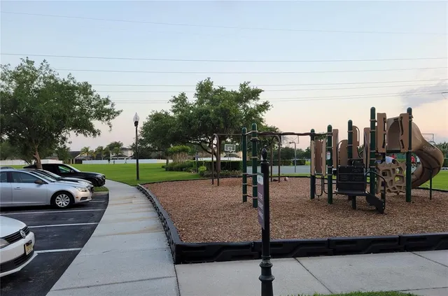 $375,000 | 14230 Avenue Of The Groves, Winter Garden, FL 34787