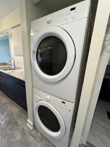 $2,400 | 1226 North Knollwood Drive, Palatine, IL 60067