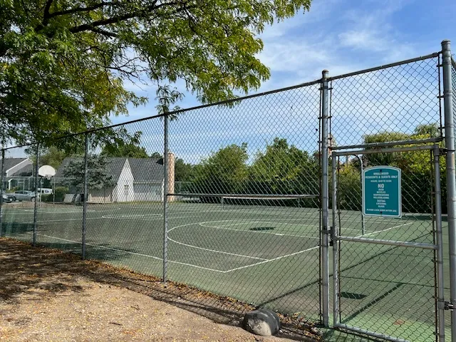 $2,400 | 1226 North Knollwood Drive, Palatine, IL 60067