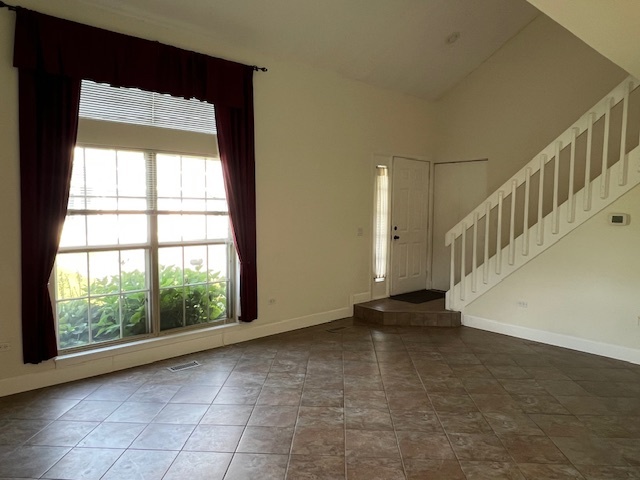 1226 North Knollwood Drive Palatine, IL 60067 - Photo 3 of 19