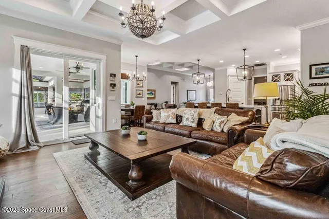 a view of outdoor space yard and porch