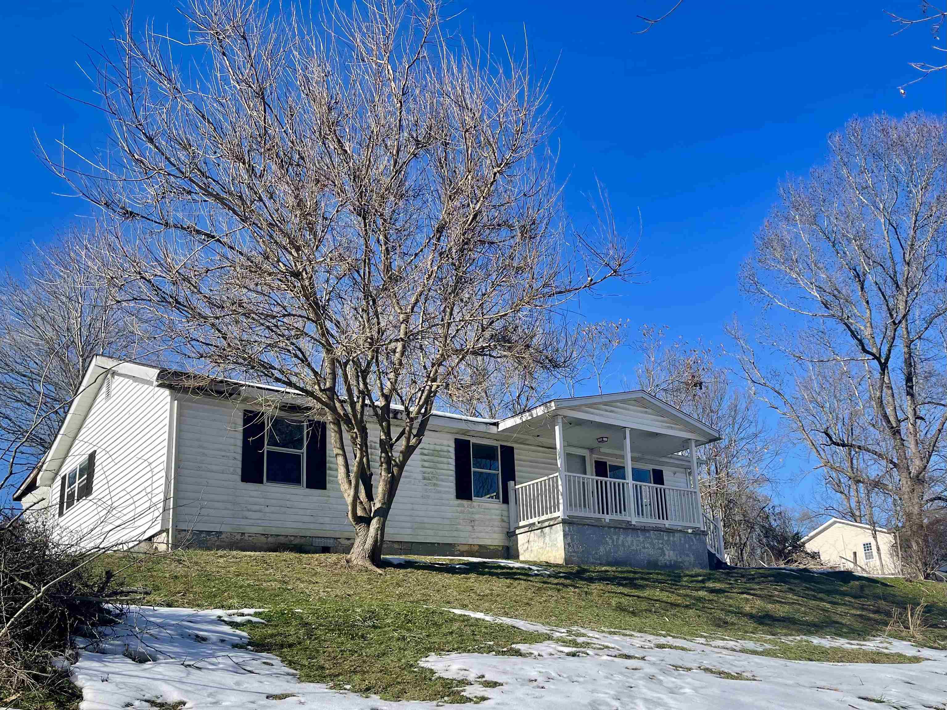 188 Plum Grove Road Greenup, KY 41144 - Photo 2 of 15