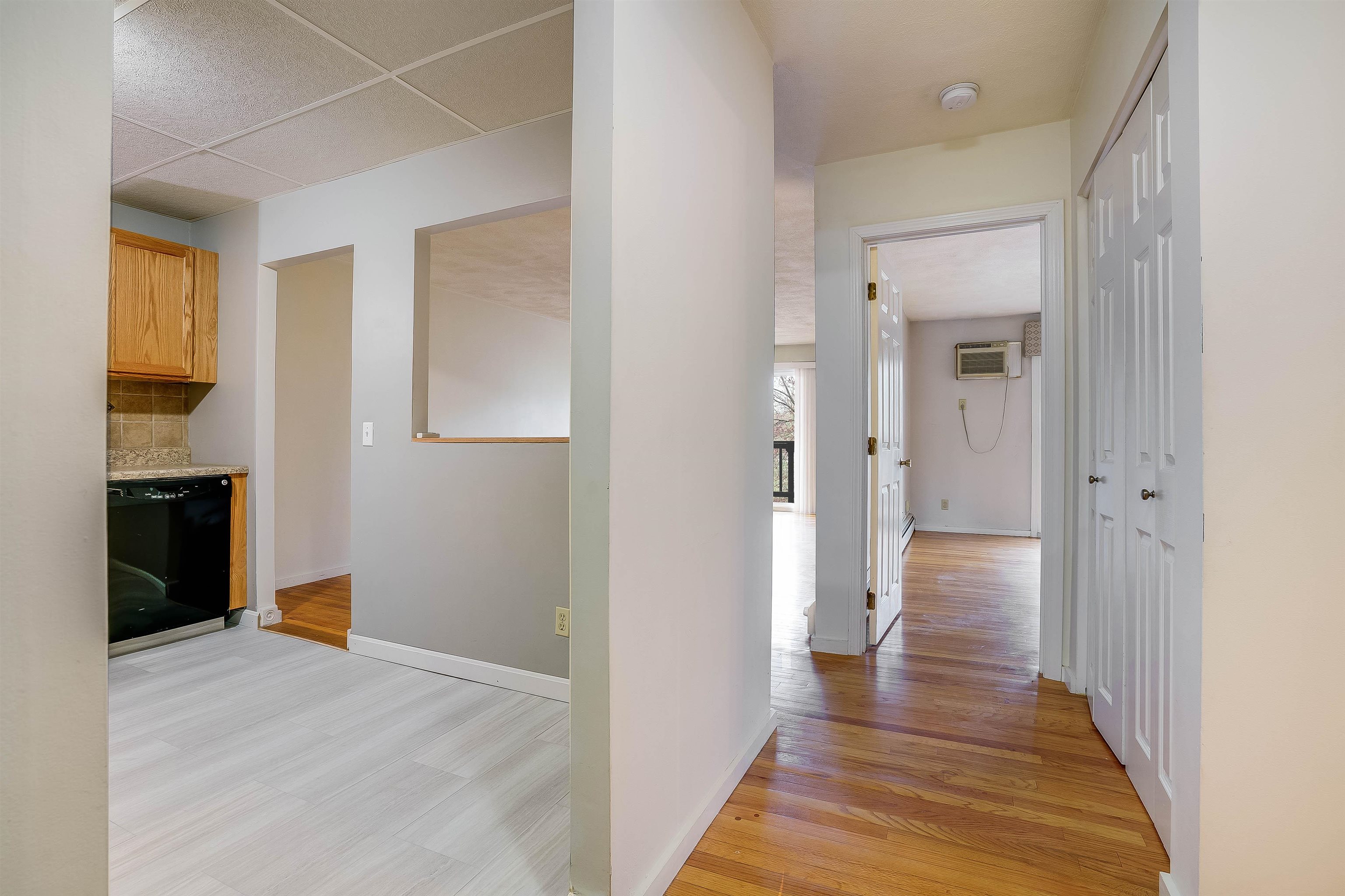 310 Brook Village Road, Unit 24 Nashua, NH 03062 - Photo 19 of 29 Gallery Image 19