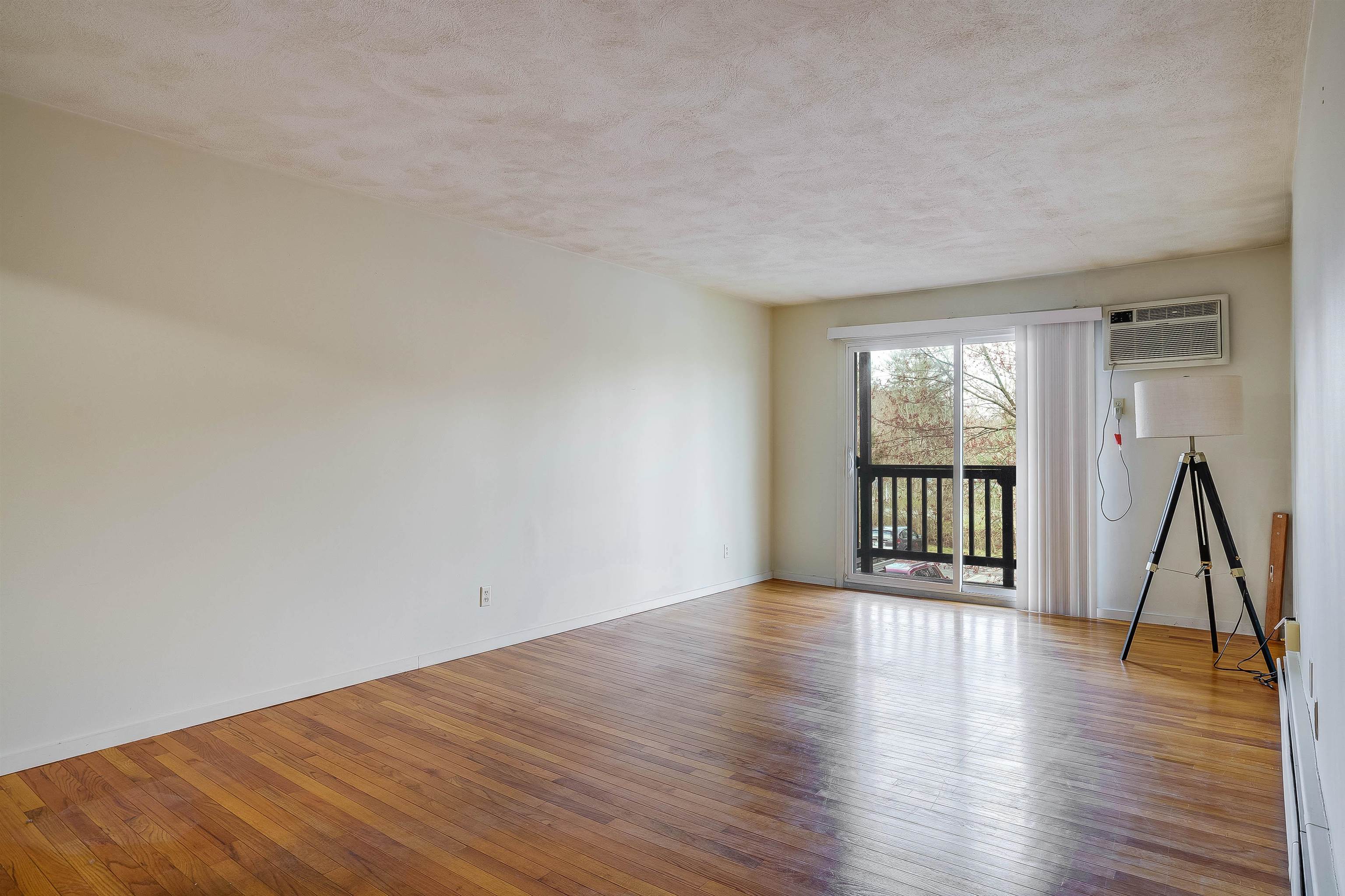 310 Brook Village Road, Unit 24 Nashua, NH 03062 - Photo 3 of 29 Gallery Image 3