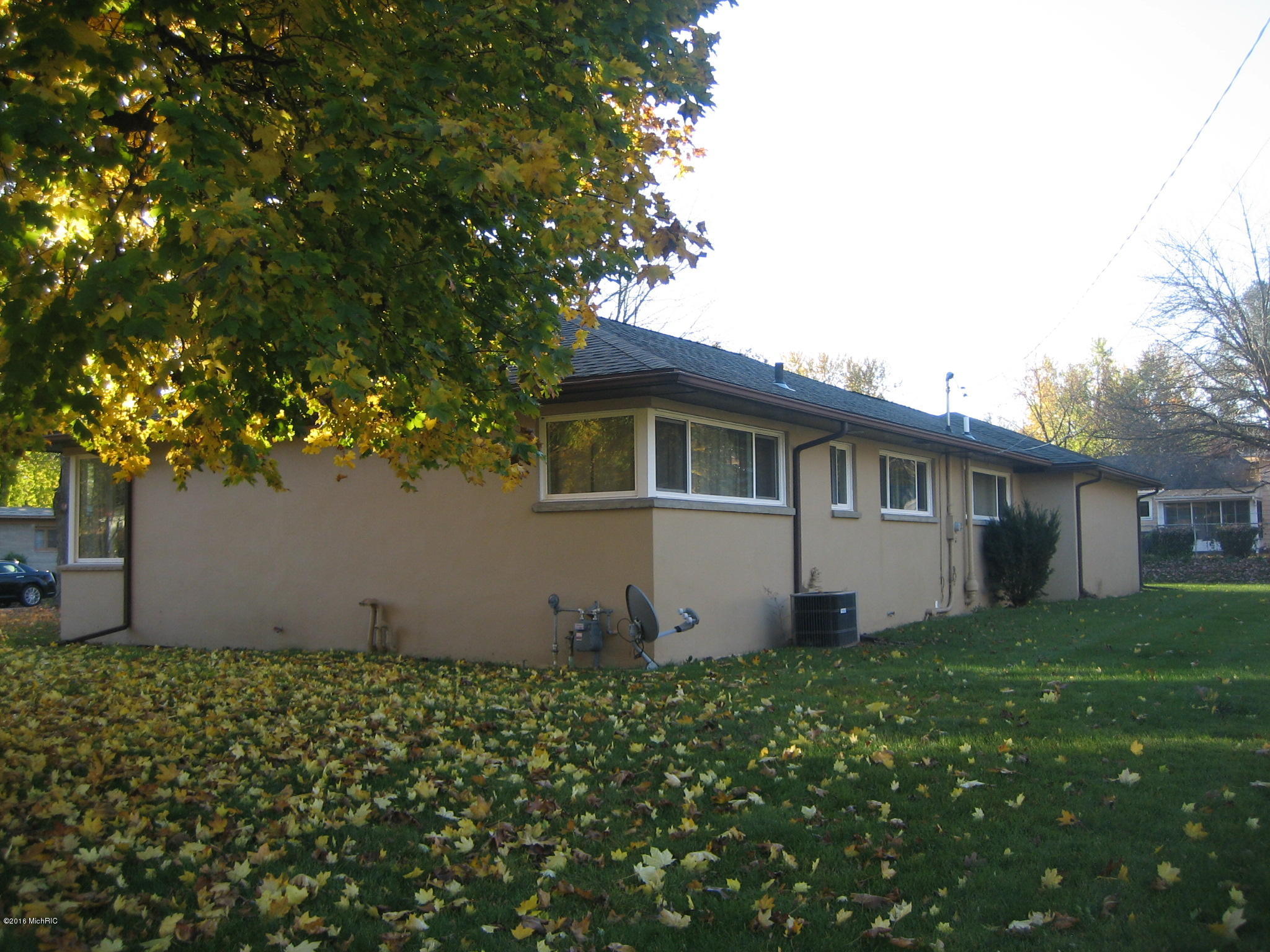 395 Garrison Road Battle Creek, MI 49017 - Photo 4 of 17 back