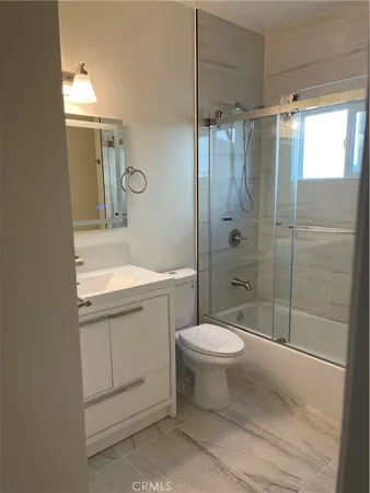 $2,950 | 18543 1/2 Ingomar Street, Reseda, CA 91335