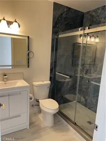 $2,950 | 18543 1/2 Ingomar Street, Reseda, CA 91335