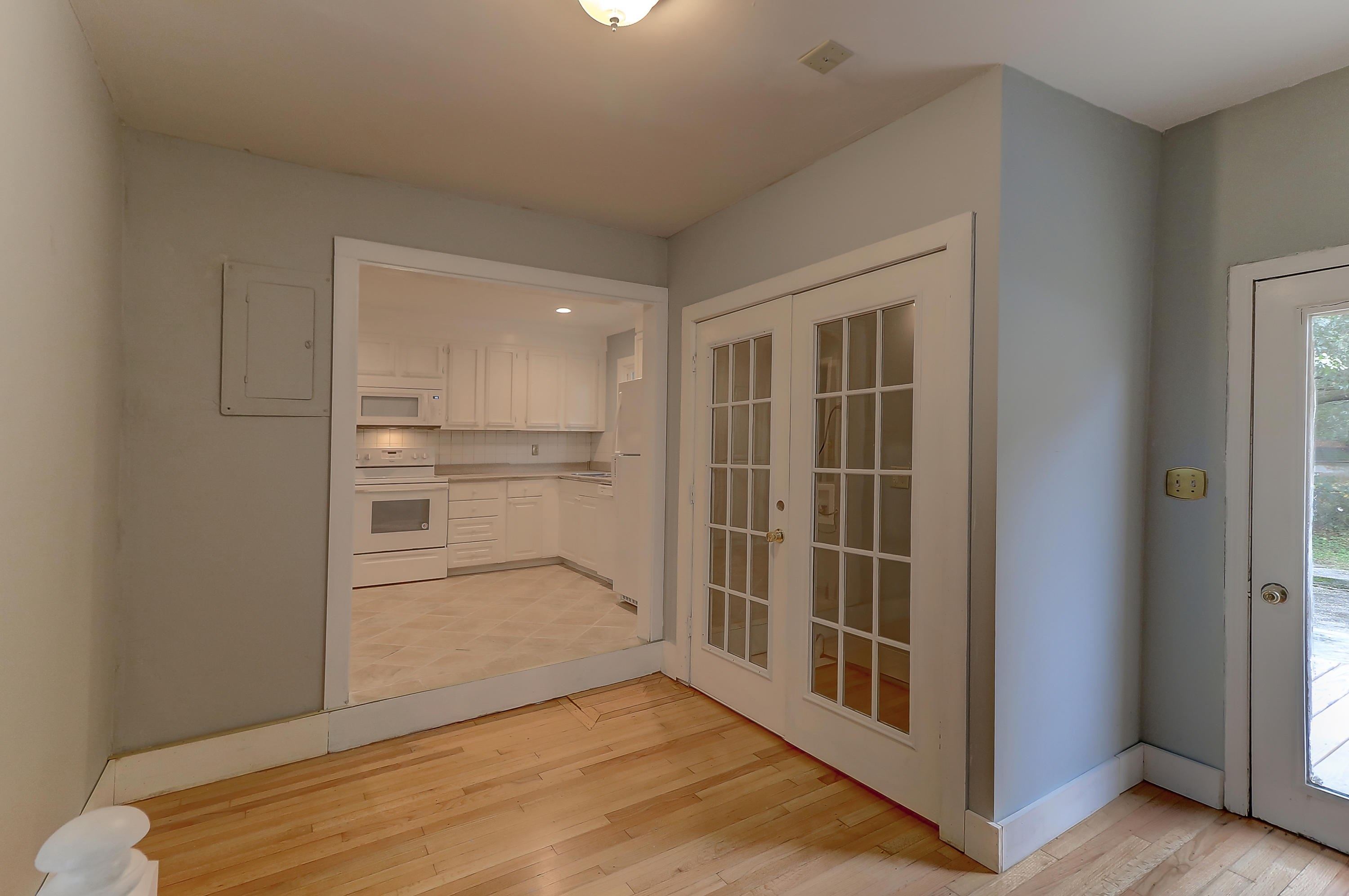 1365 Secessionville Road Charleston, SC 29412 - Photo 14 of 36 1365 Secessionville Rd (29)