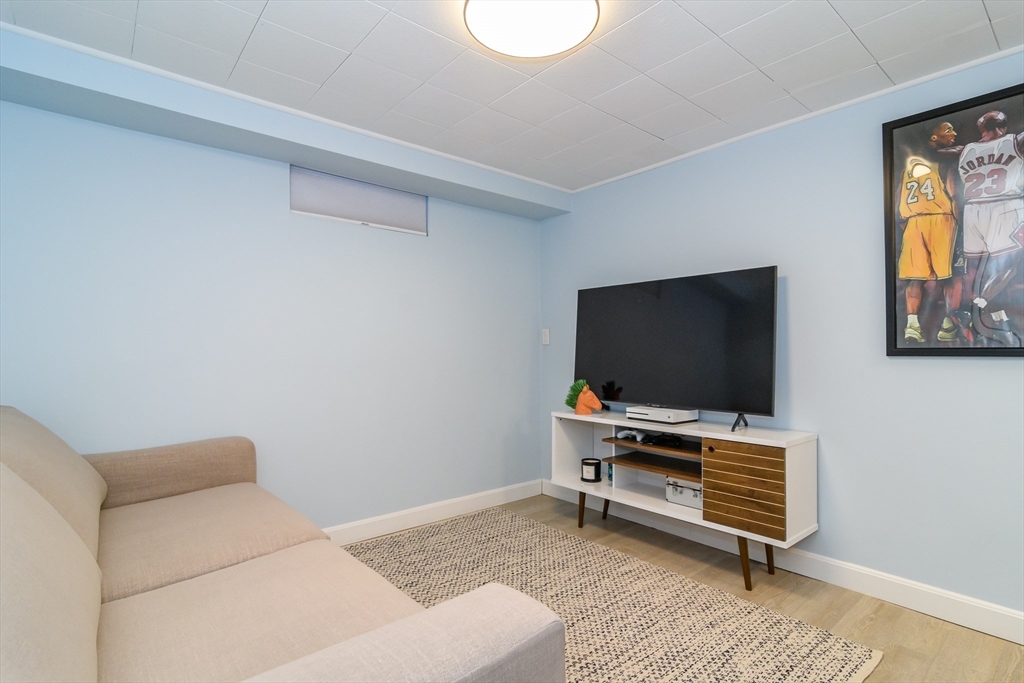 13 Cooper Road Natick, MA 01760 - Photo 21 of 31