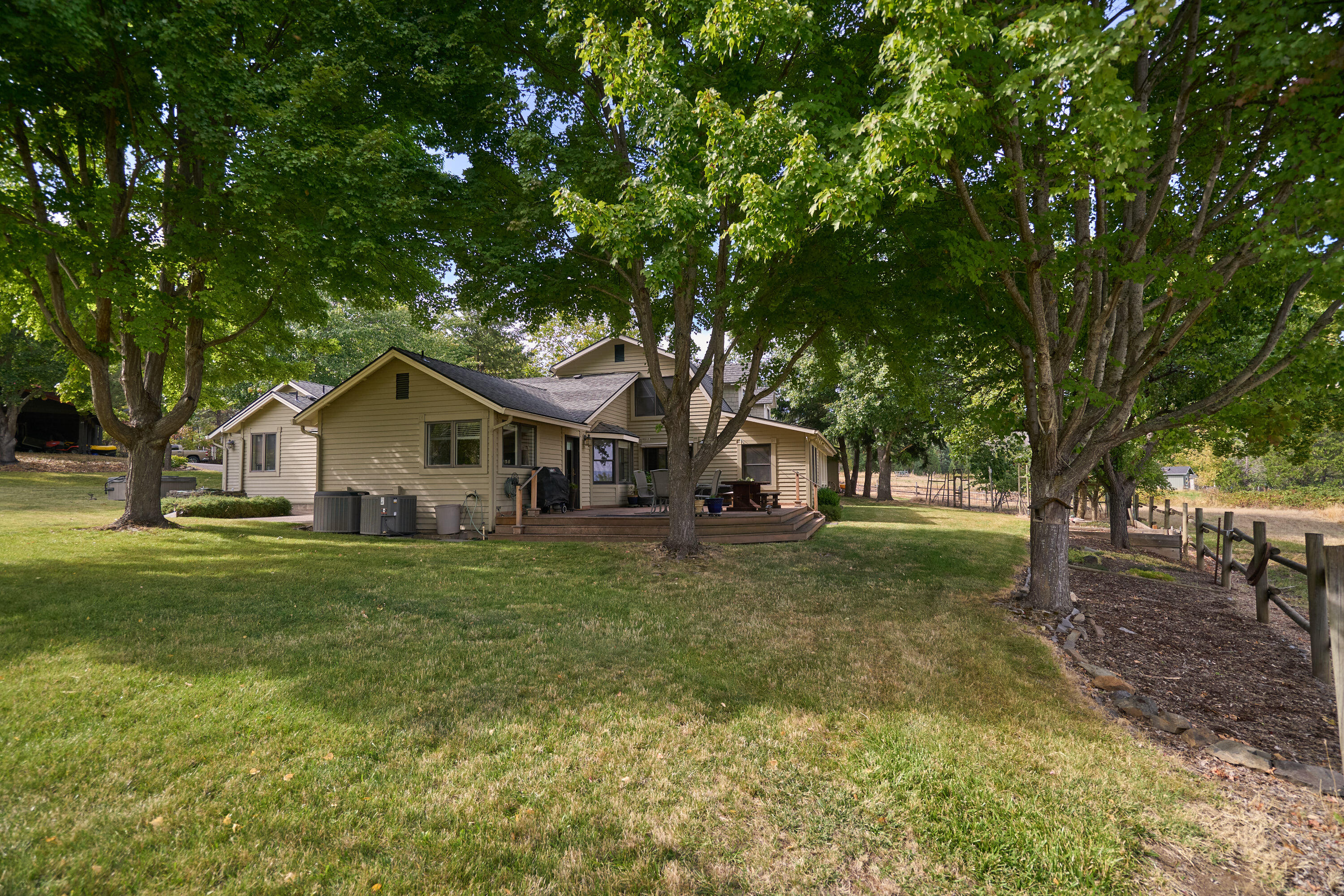 3095 Burrell Road Medford, OR 97501 - Photo 40 of 70 3095 Burrell_Medford-40