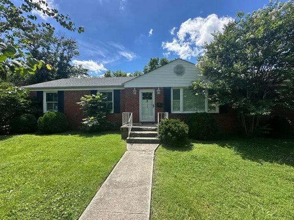 $2,200 | 122 Hammond Avenue, Lebanon, TN 37087