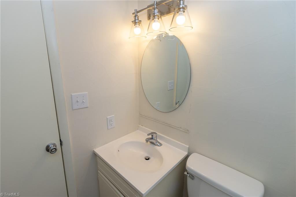 2233 Shadow Valley Road, Unit A High Point, NC 27265 - Photo 18 of 27