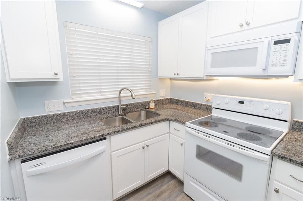 2233 Shadow Valley Road, Unit A High Point, NC 27265 - Photo 5 of 27