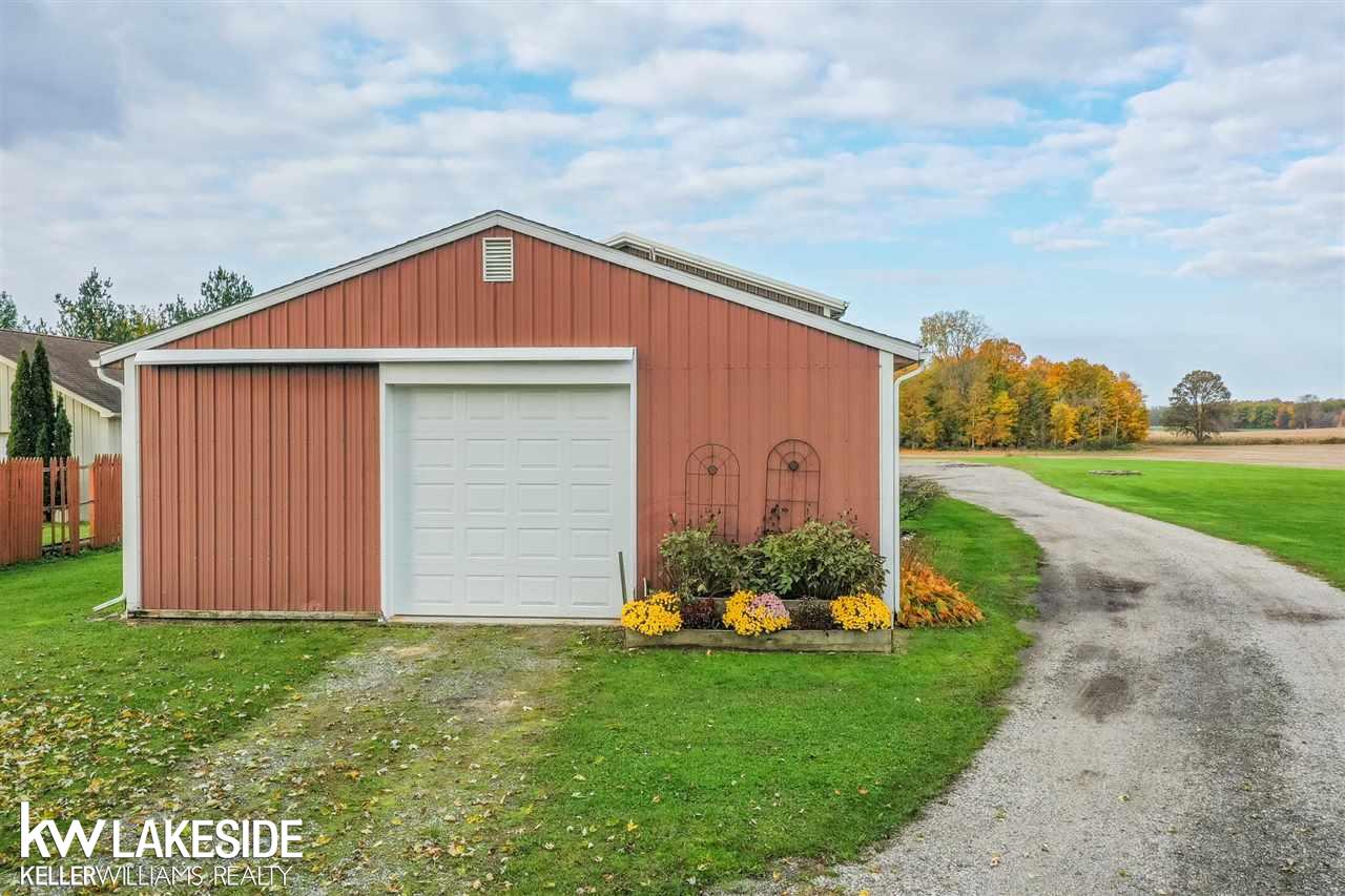3448 Shoemaker Road Almont, MI 48003 - Photo 32 of 36 50059826-31.JPG