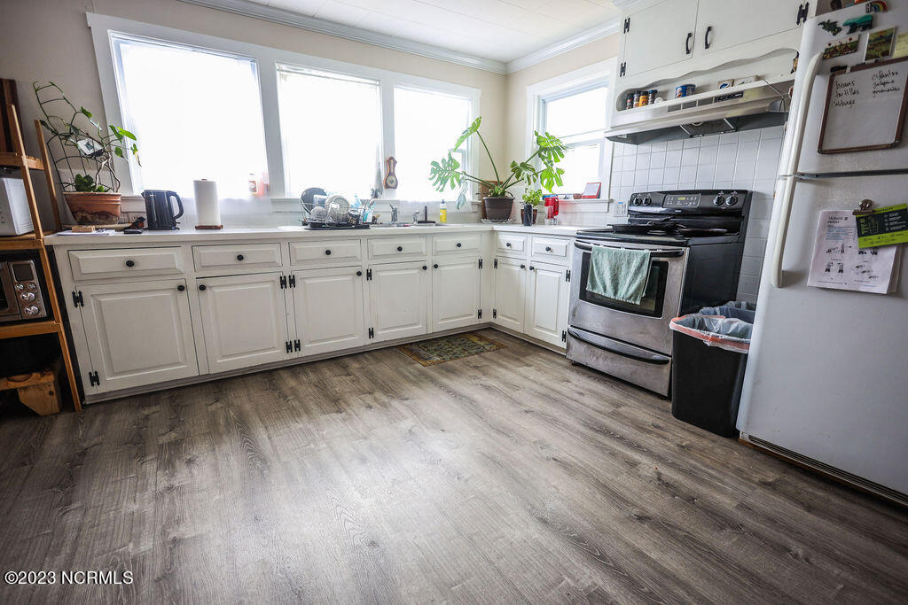 5517 Myrtle Grove Road Wilmington, NC 28409 - Photo 3 of 10 7D55D4A7-D31F-47CA-964D-D070E5534929
