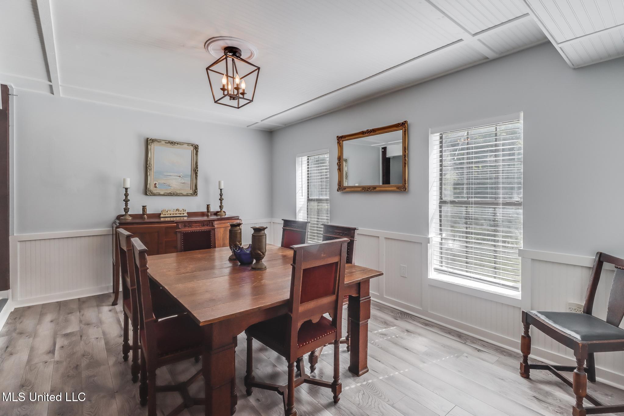 12778 Tiffany Lane Biloxi, MS 39532 - Photo 7 of 40 IMG_1354