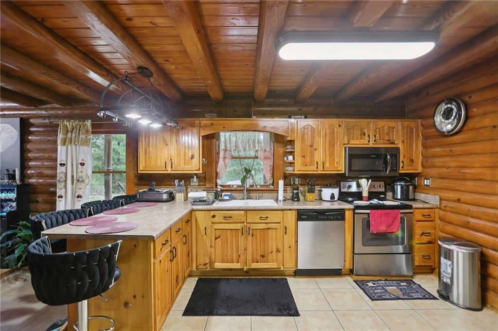 5467 Highway 162 Covington, GA 30016 - Photo 33 of 53 a kitchen with lots of counter top space