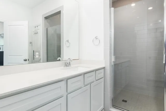 $2,400 | 10622 Cabot Trail, Iowa Colony, TX 77583