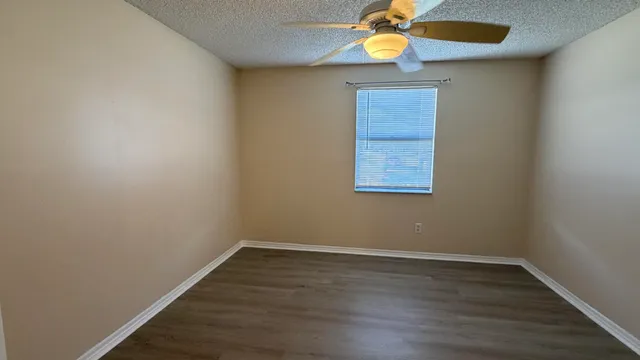 $2,300 | 172 Southwest Crescent Avenue, Port St. Lucie, FL 34984