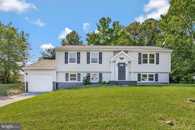 $2,800 | 21969 Rosewood Terrace, Lexington Park, MD 20653