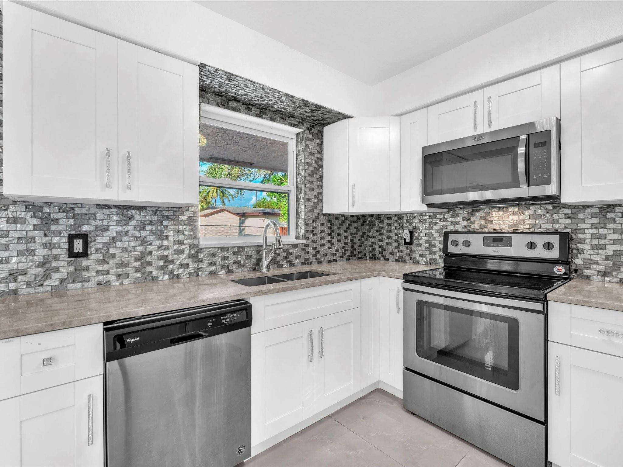 2731 Northwest 9th Street Pompano Beach, FL 33069 - Photo 11 of 23 Photo 11