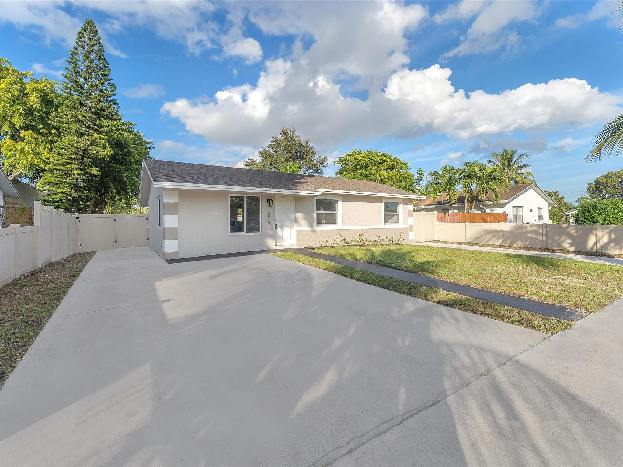 2731 Northwest 9th Street Pompano Beach, FL 33069 - Photo 3 of 23 Photo 3