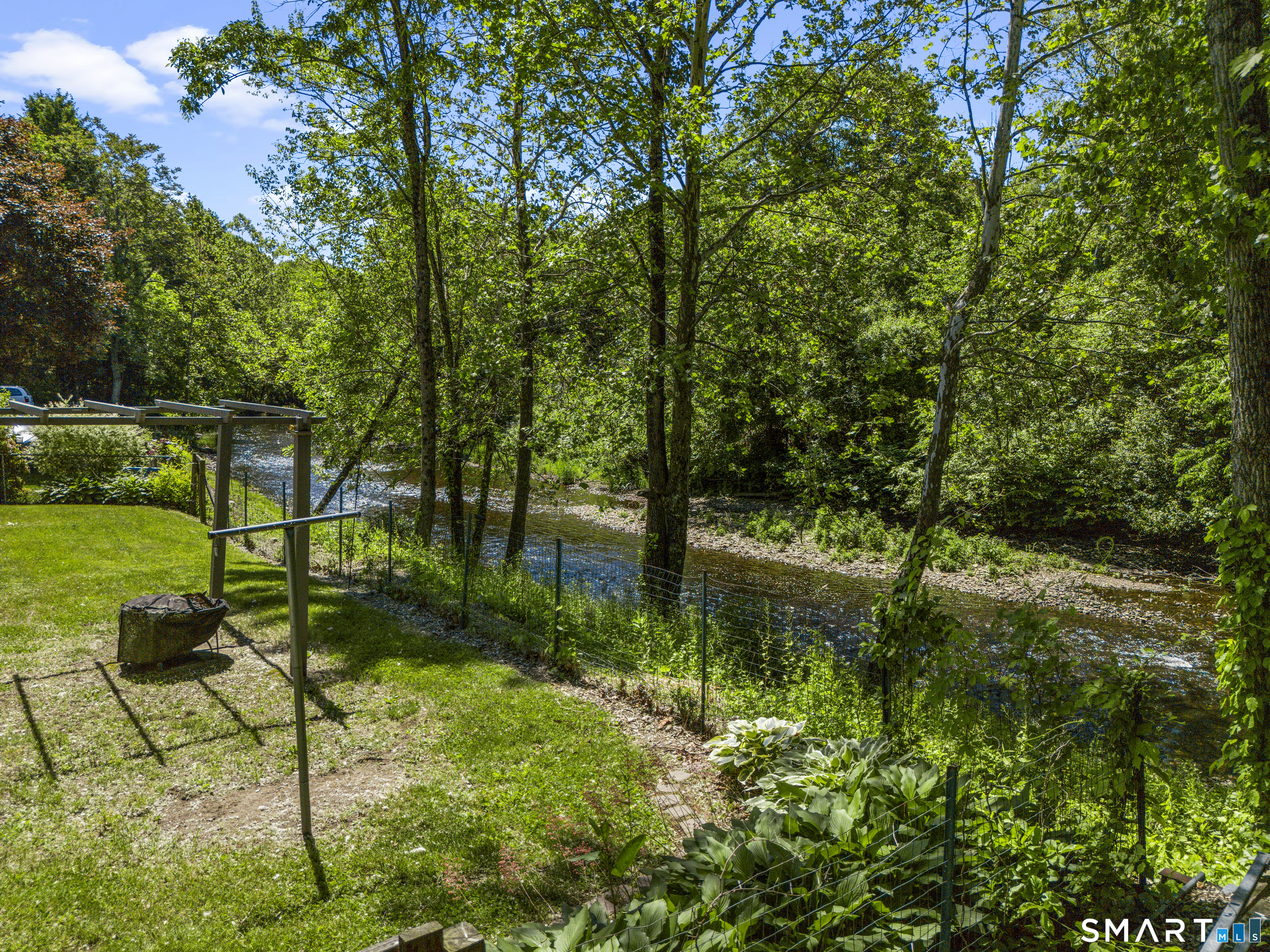 90 Sturtevant Street Norwich, CT 06360 - Photo 3 of 40