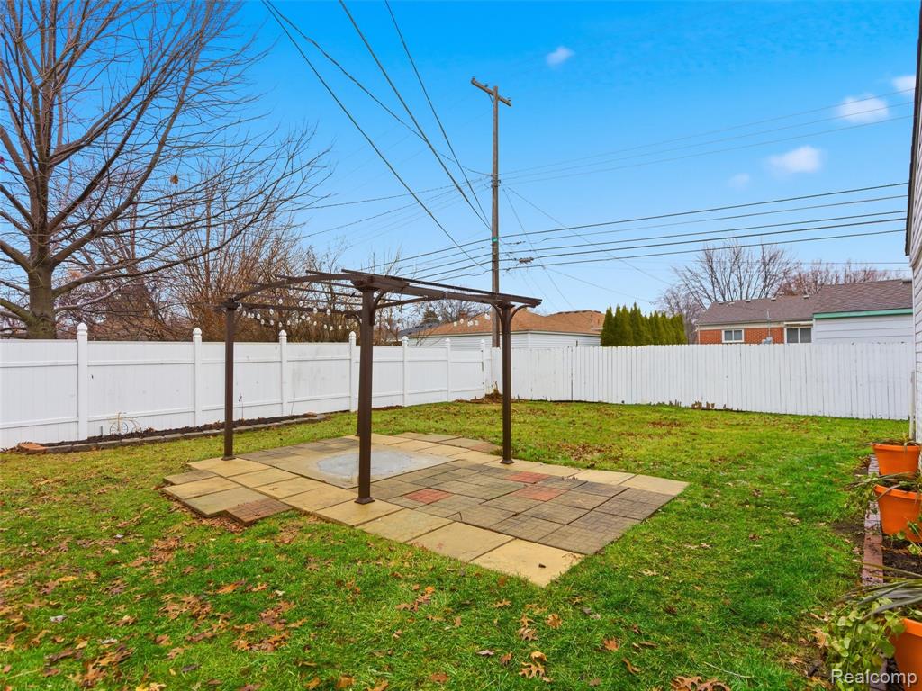 8878 Merriman Road Livonia, MI 48150 - Photo 28 of 36 Gallery Image 28