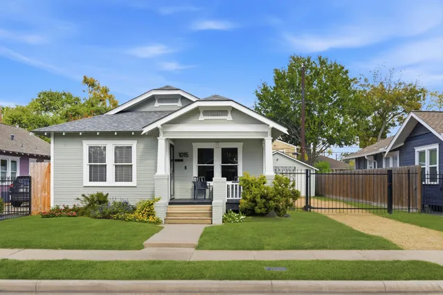 $540,000 | 1015 East 14th Street, Houston, TX 77009