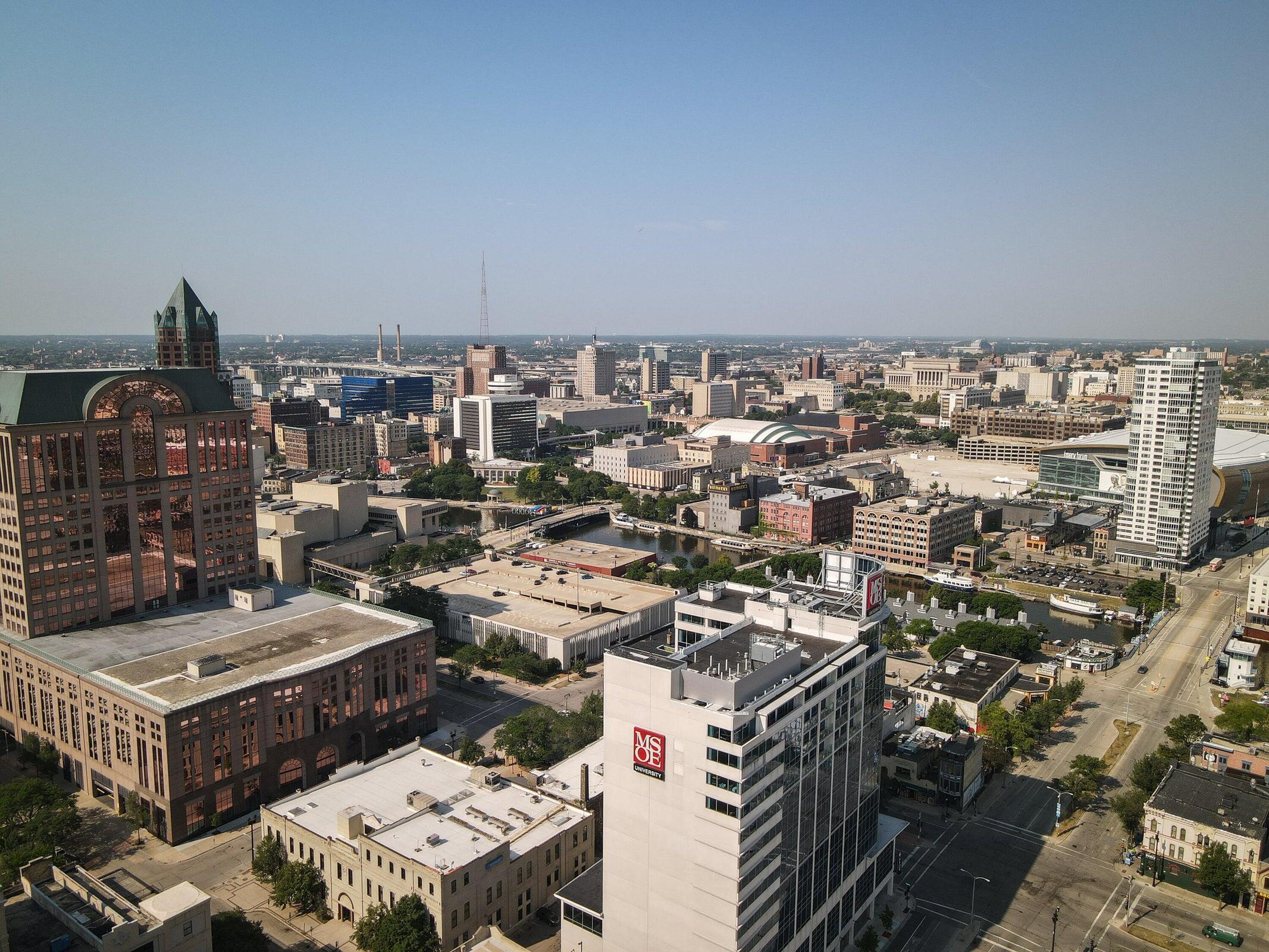 741 North Milwaukee Street, Unit 202 Milwaukee, WI 53202 - Photo 22 of 23 Great for Professionals Working Downtown