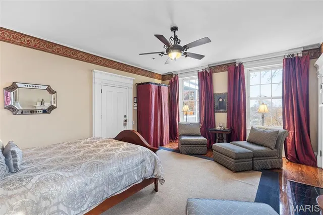 $1,100,000 | 813 South 4th Street, Clarksville, MO 63336