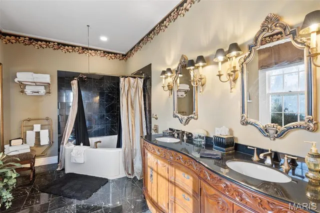 $1,100,000 | 813 South 4th Street, Clarksville, MO 63336